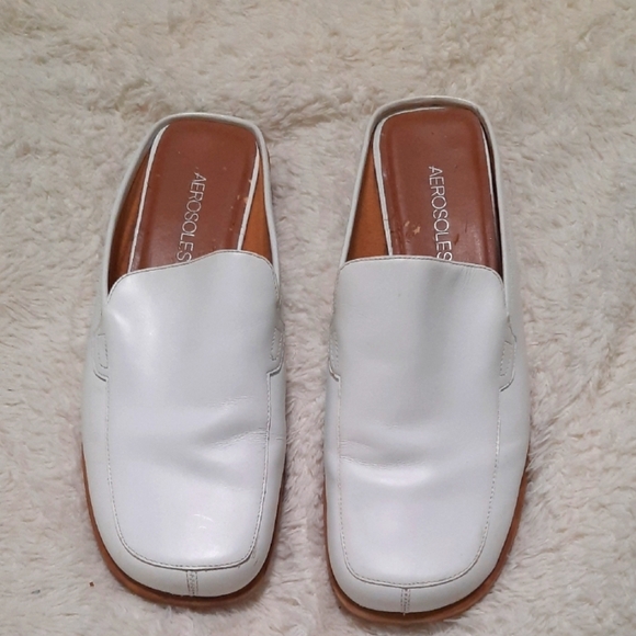 Aerosoles Women's White Slip-On Loafers - Picture 1 of 9